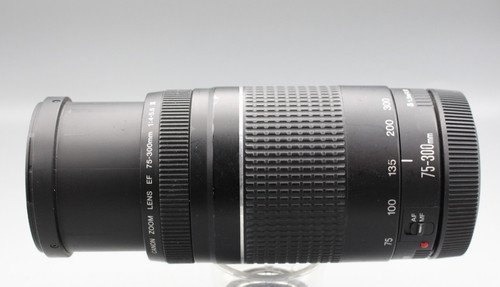 Canon 300 5 - 75-300, mm